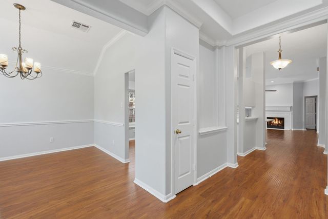 18 Mulberry Glen Place, The Woodlands, TX 77382