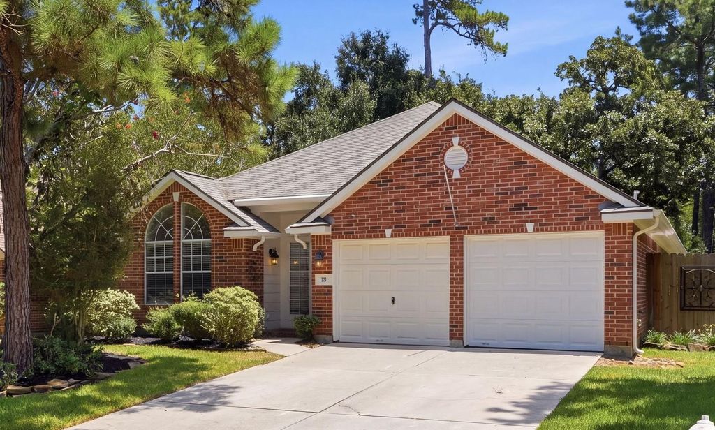 18 Mulberry Glen Place, The Woodlands, TX 77382