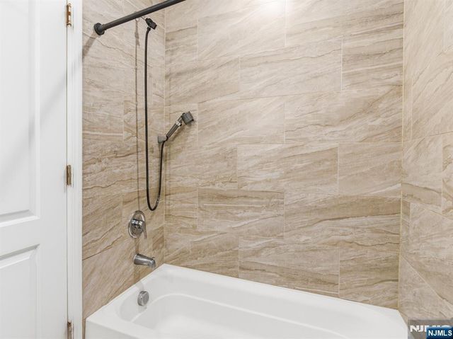 262 2nd Avenue, Newark, NJ 07107