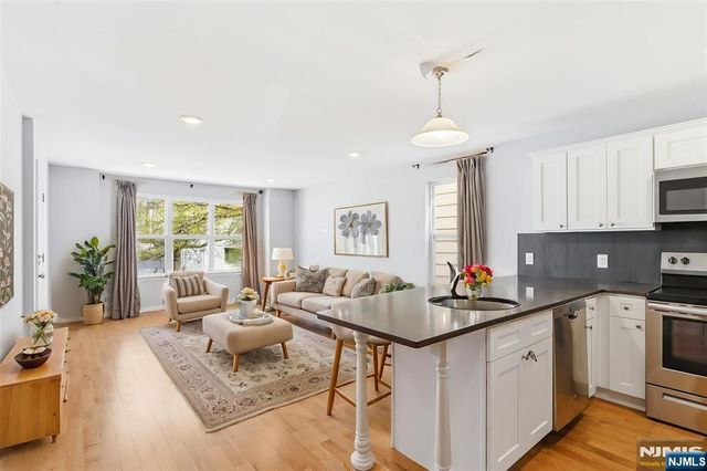 262 2nd Avenue, Newark, NJ 07107