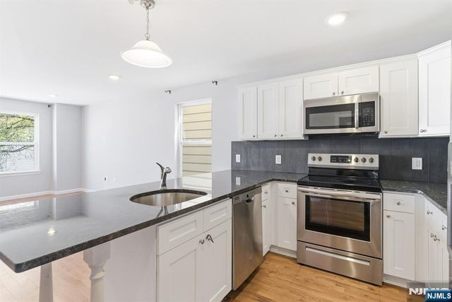 262 2nd Avenue, Newark, NJ 07107