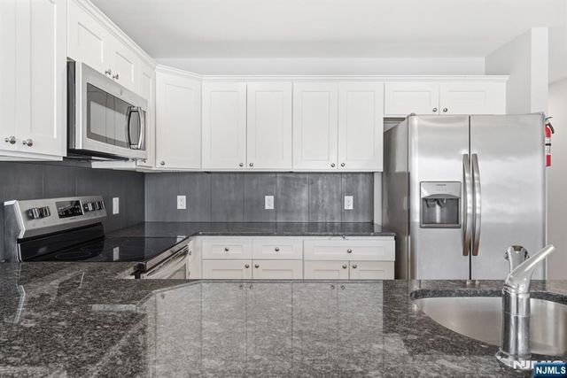 262 2nd Avenue, Newark, NJ 07107