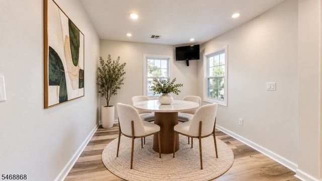 136 W Colfax Ave, Roselle Park Boro, NJ 07204