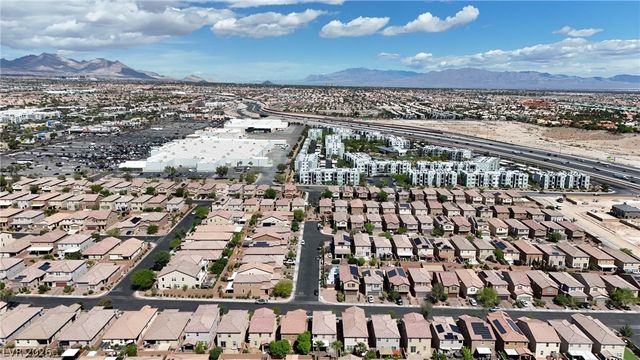 9221 Valley Betica Avenue, Las Vegas, NV 89148