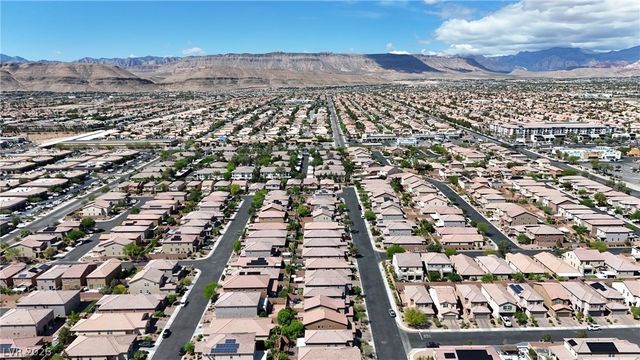 9221 Valley Betica Avenue, Las Vegas, NV 89148