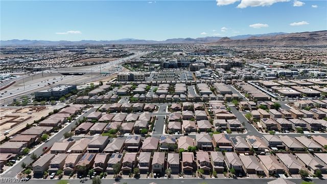 9221 Valley Betica Avenue, Las Vegas, NV 89148