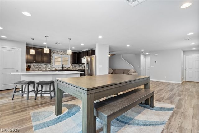 9221 Valley Betica Avenue, Las Vegas, NV 89148