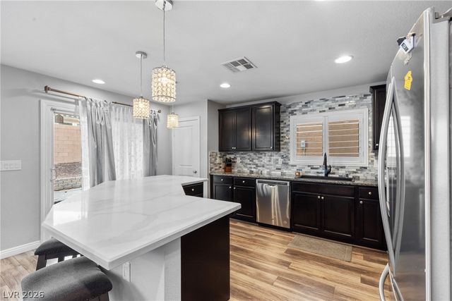 9221 Valley Betica Avenue, Las Vegas, NV 89148