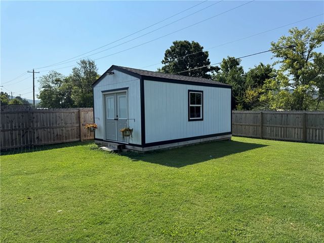 235 Idaho Avenue, Farmington, AR 72730