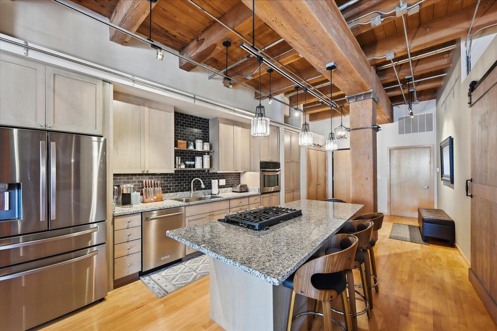 607 Washington Avenue S 202, Minneapolis, MN 55415 — photo 5