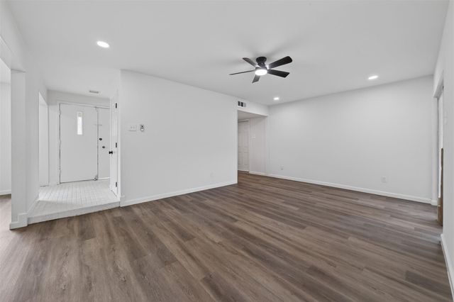 9931 Old Orchard Road, La Porte, TX 77571