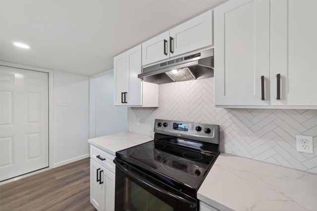 9931 Old Orchard Road, La Porte, TX 77571