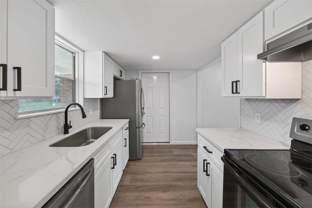 9931 Old Orchard Road, La Porte, TX 77571