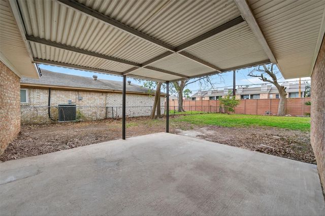 9931 Old Orchard Road, La Porte, TX 77571