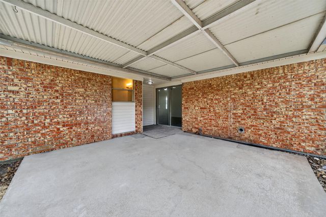 9931 Old Orchard Road, La Porte, TX 77571