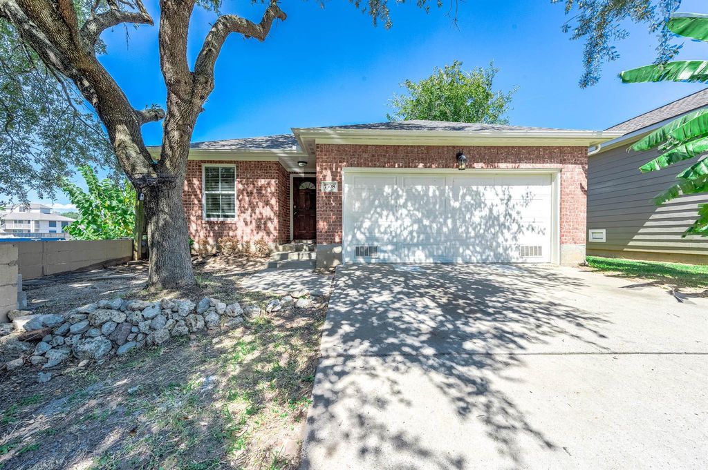 7308 Avenue R, Galveston, TX 77551