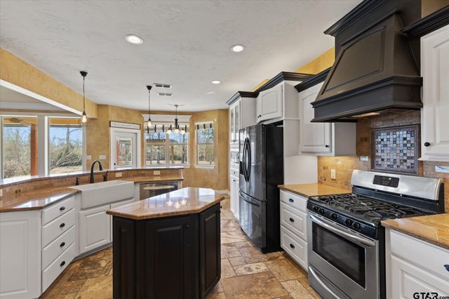 770 Dennard St., Longview, TX 75605