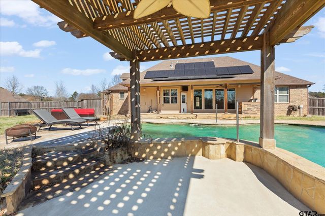 770 Dennard St., Longview, TX 75605