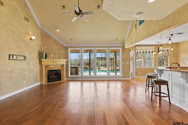 770 Dennard St., Longview, TX 75605