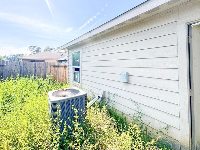 13318 Pine Tree Forest Trail, Houston, TX 77049
