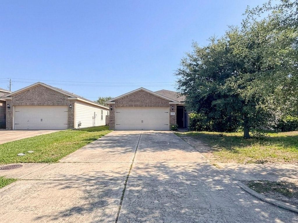 13318 Pine Tree Forest Trail, Houston, TX 77049
