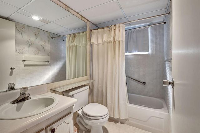 325 Saxony G, Delray Beach, FL 33446