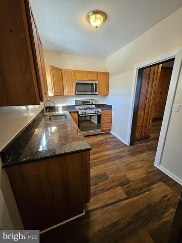 219 WOODLAWN AVE, Trenton, NJ 08609