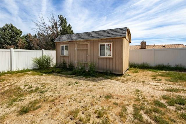 16605 Ottawa, Victorville, CA 92395