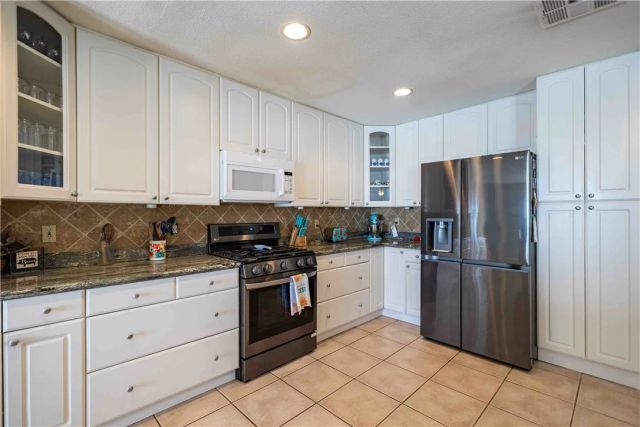 16605 Ottawa, Victorville, CA 92395