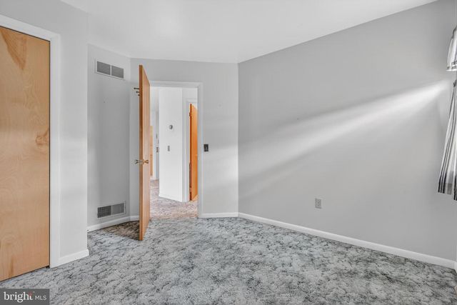 342 LARKIN DR, Red Lion, PA 17356