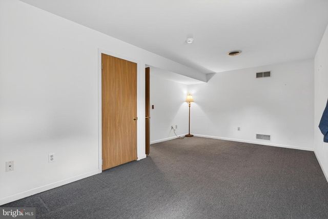 342 LARKIN DR, Red Lion, PA 17356