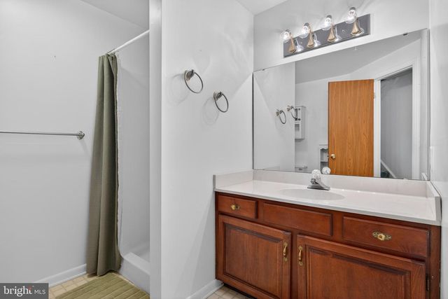 342 LARKIN DR, Red Lion, PA 17356