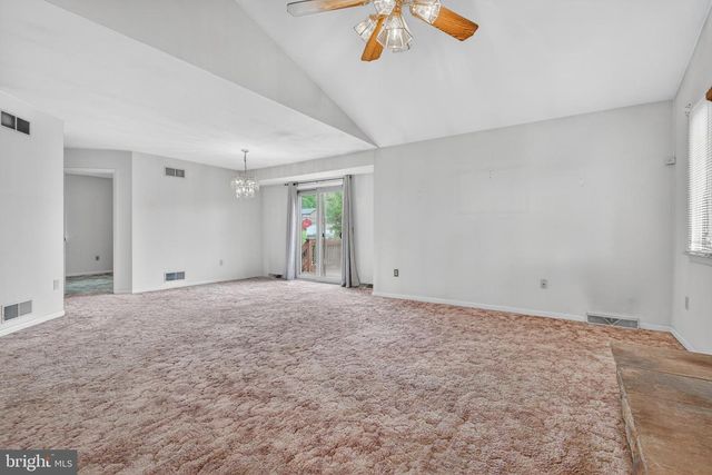 342 LARKIN DR, Red Lion, PA 17356