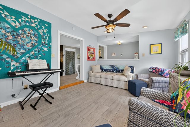 16 West Street, East Hampton, CT 06424