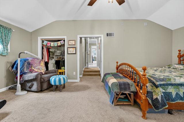 16 West Street, East Hampton, CT 06424