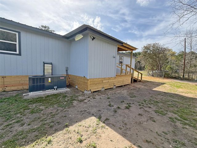 325 Bar Park Loop, Coldspring, TX 77331
