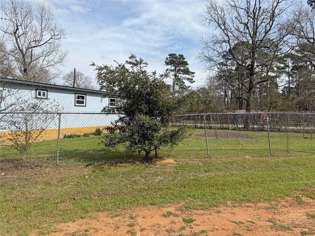 325 Bar Park Loop, Coldspring, TX 77331