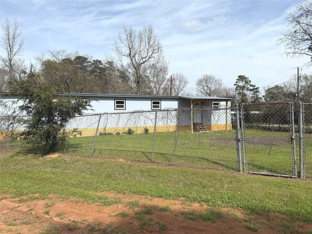 325 Bar Park Loop, Coldspring, TX 77331