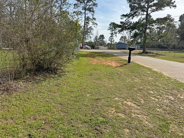 325 Bar Park Loop, Coldspring, TX 77331