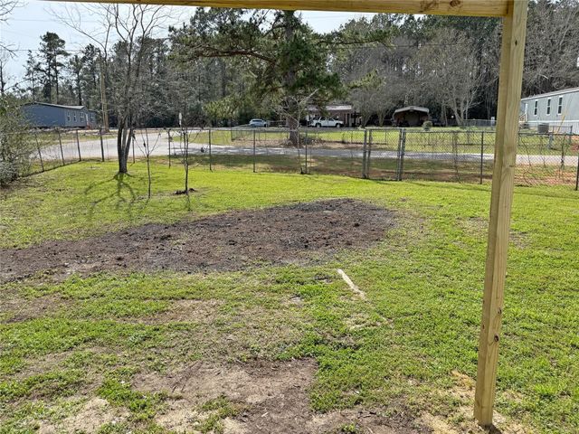 325 Bar Park Loop, Coldspring, TX 77331