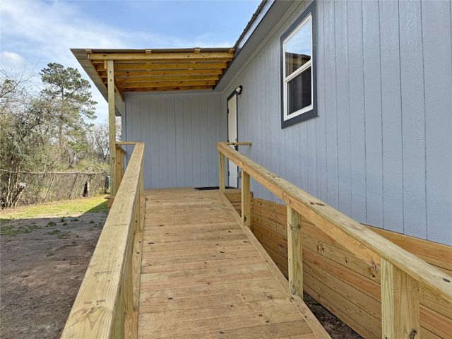 325 Bar Park Loop, Coldspring, TX 77331