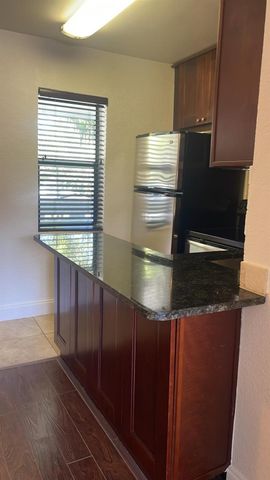 413 SE 16th Street 4, Fort Lauderdale, FL 33316