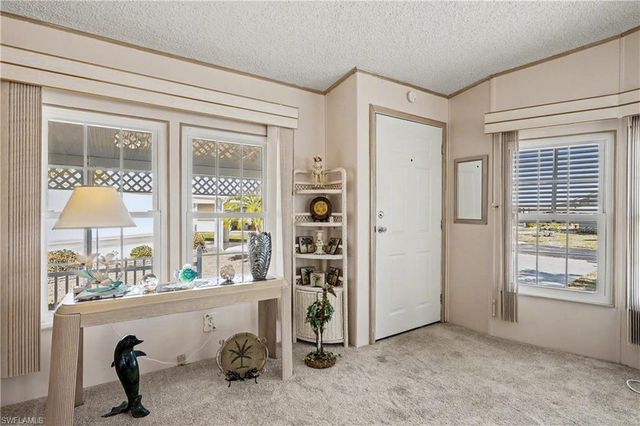 10473 Winchester CT, Fort Myers, FL 33908