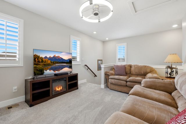 11508 S KITTY HAWK RD, South Jordan, UT 84009