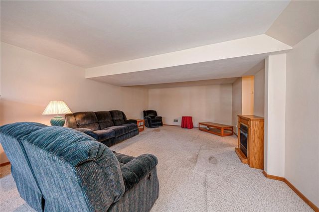 1479 Greendale Dr, Plum Boro, PA 15239