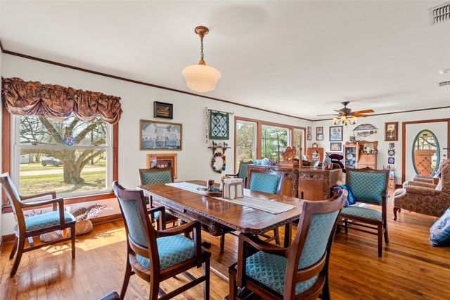 609 E Quitman Street, Alba, TX 75410