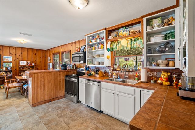 609 E Quitman Street, Alba, TX 75410