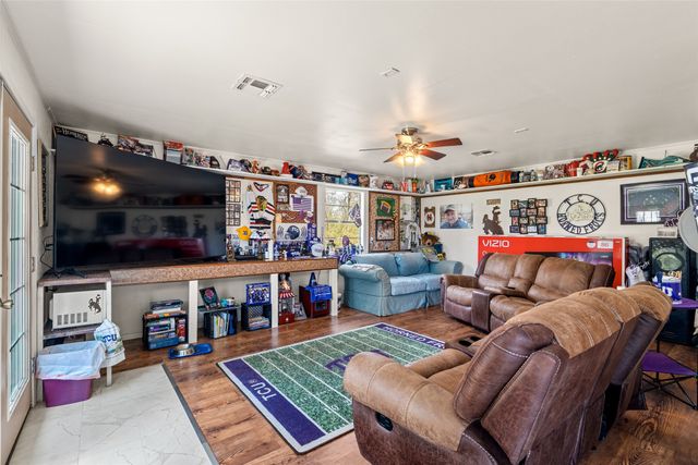 609 E Quitman Street, Alba, TX 75410