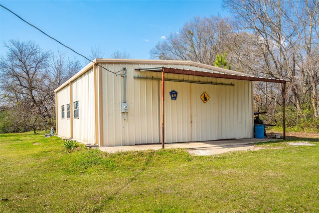 609 E Quitman Street, Alba, TX 75410