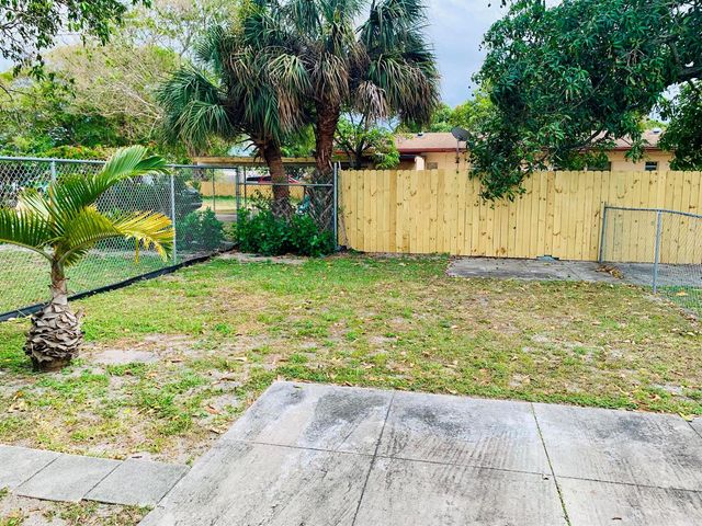417 NE 2nd Street, Boynton Beach, FL 33435